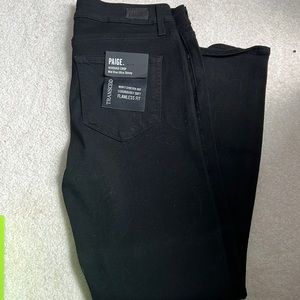 NWT black Paige skinny crop jeans